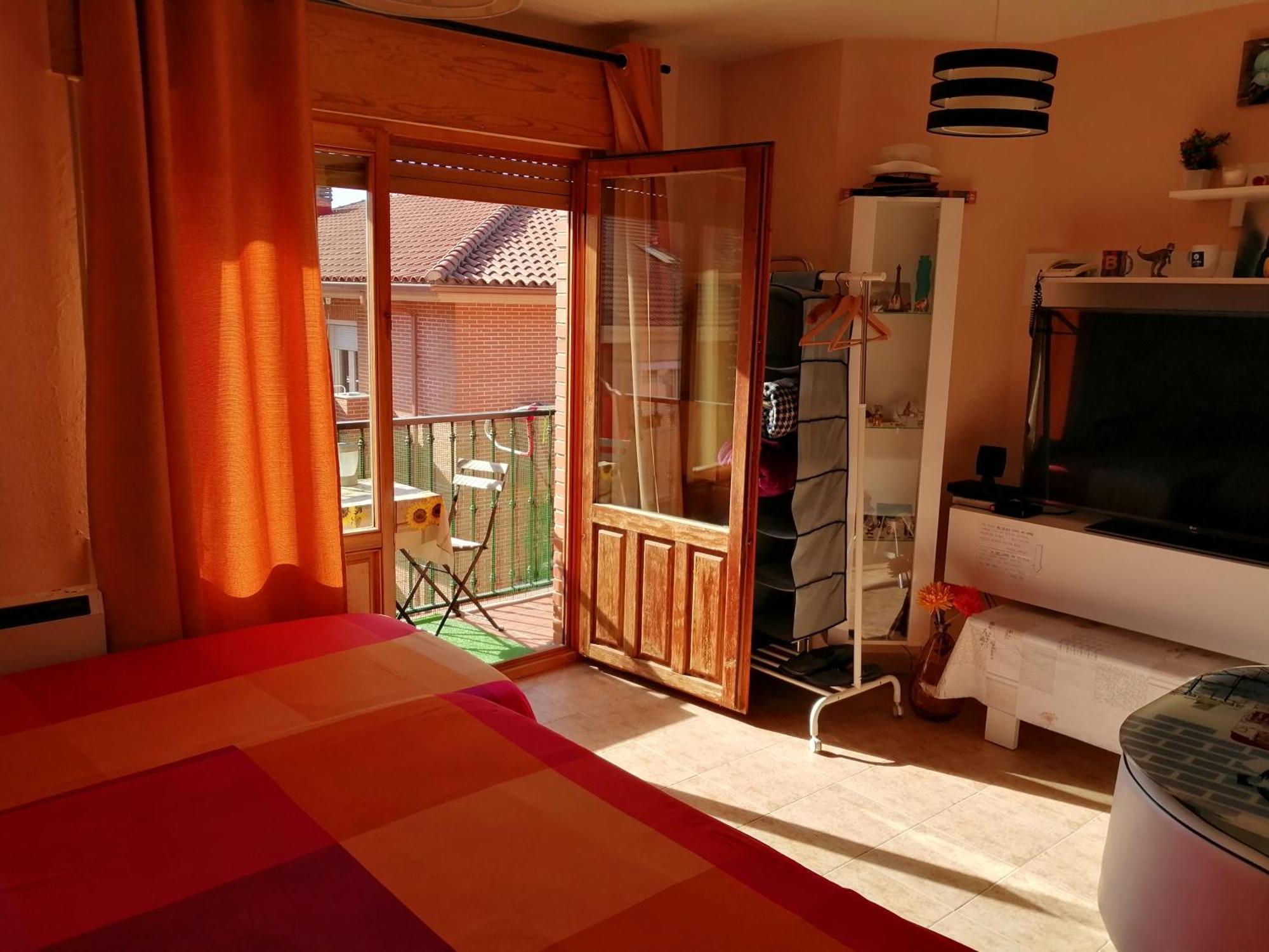 Habitación privada, siéntete como en tu casa Manzanares El Real Esterno foto